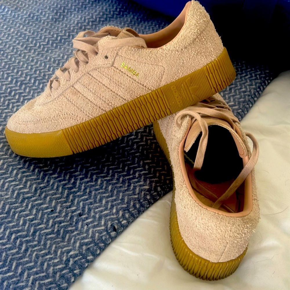Adidas Samba platform sneaker, light pink suede. Size 6.5